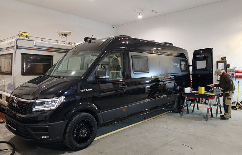 Kampervany w różnych układach. Szeroka oferta Bravia Mobil 1